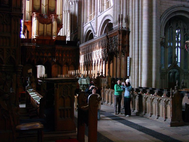 gal/holiday/Norwich 2005/Anglican_Cathedral_choir_DSC06407.JPG